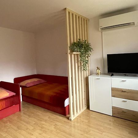 Apartma Savan โทลมิน ภายนอก รูปภาพ