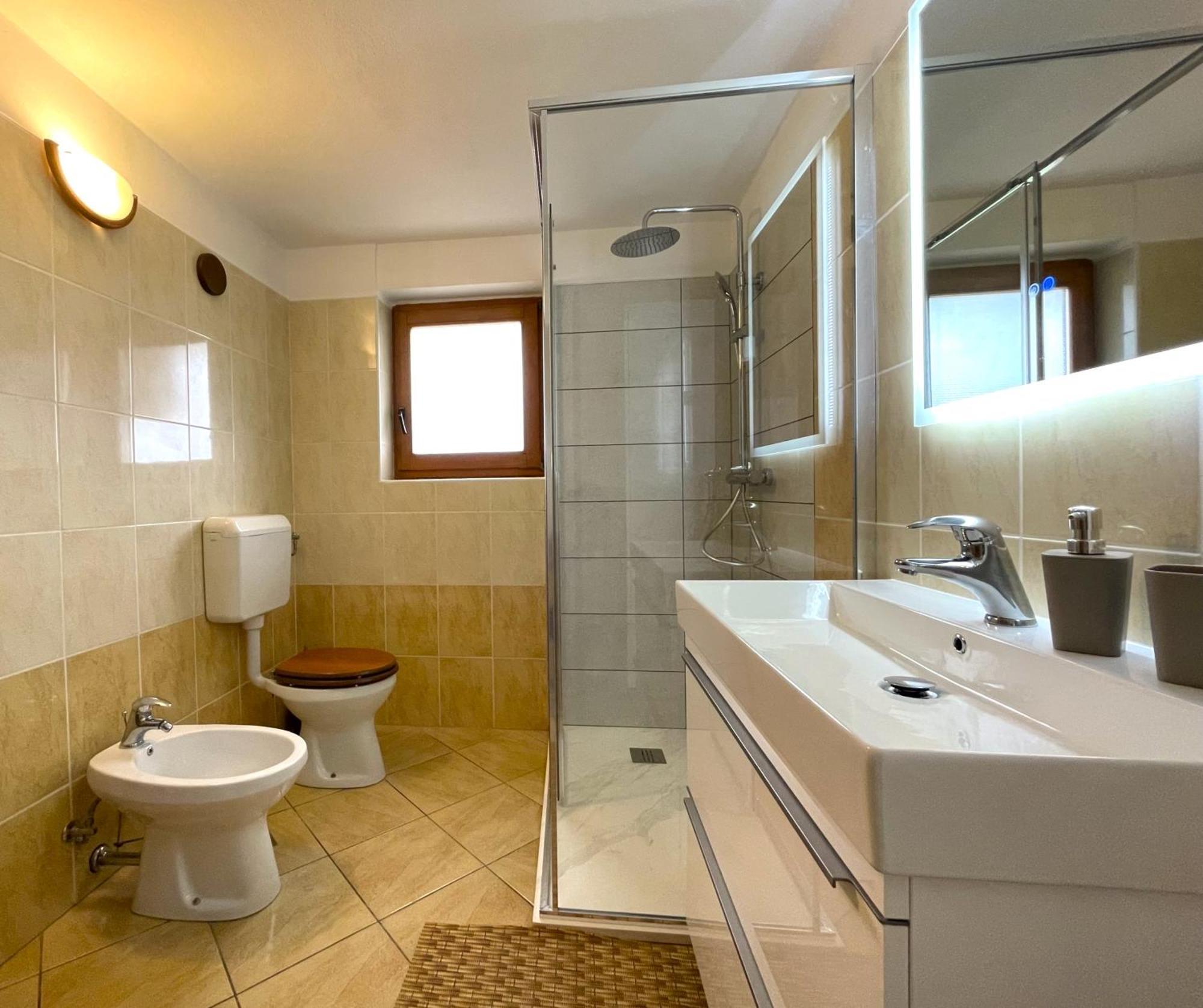 Apartma Savan โทลมิน ภายนอก รูปภาพ