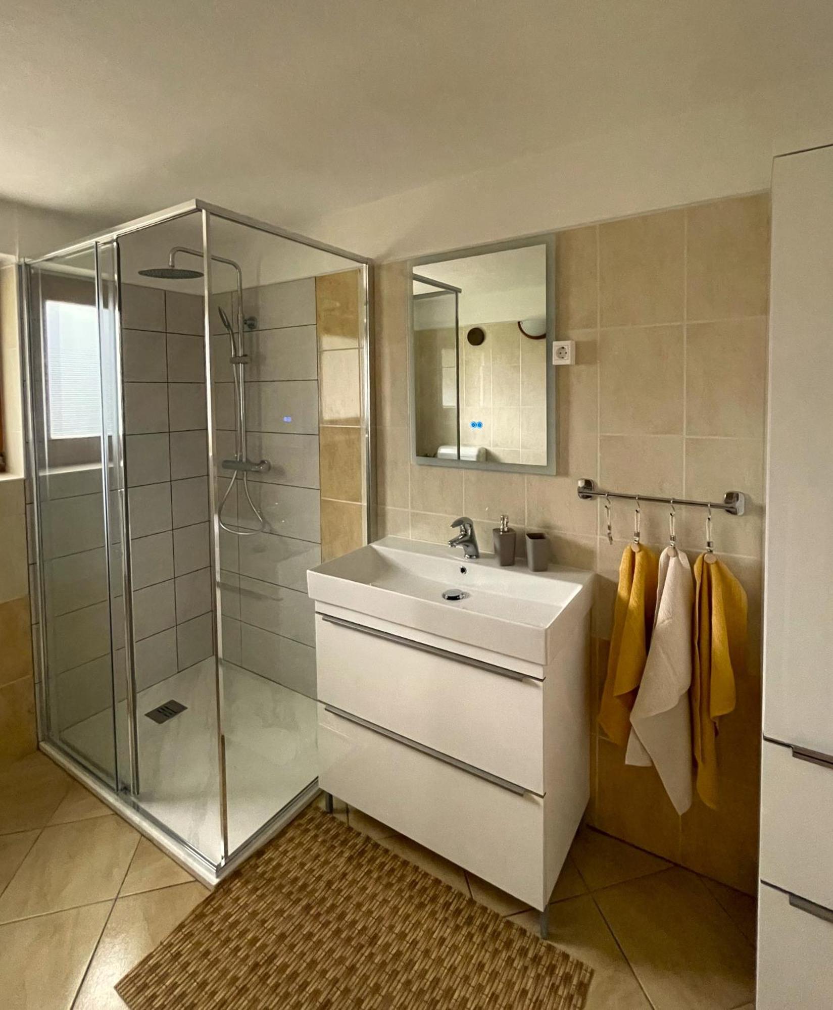 Apartma Savan โทลมิน ภายนอก รูปภาพ