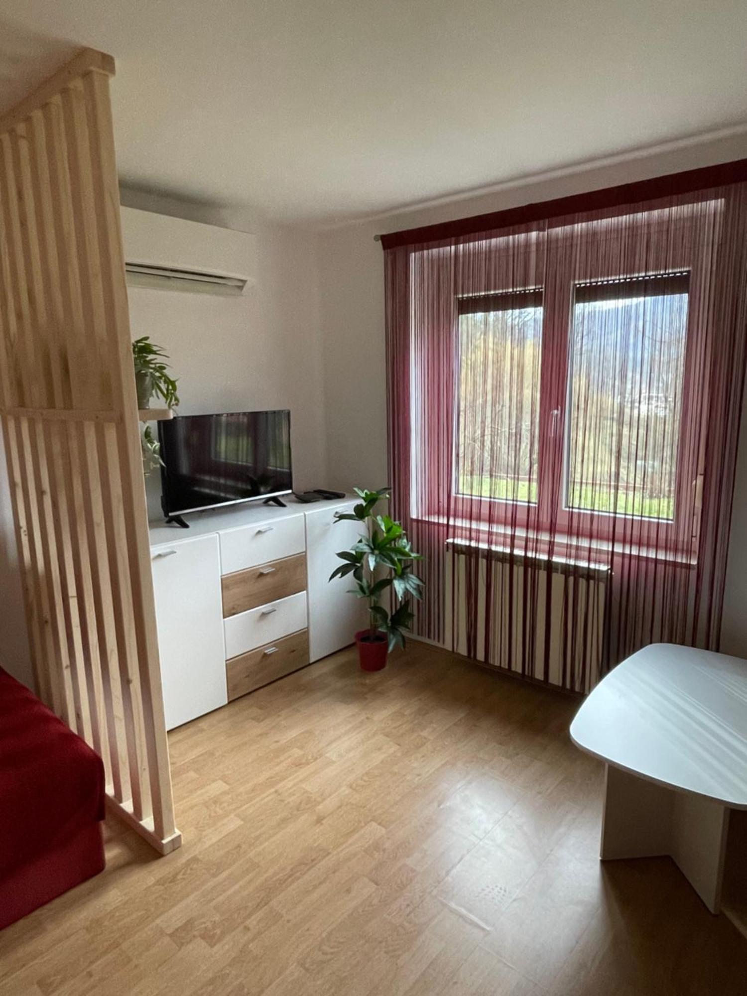 Apartma Savan โทลมิน ภายนอก รูปภาพ